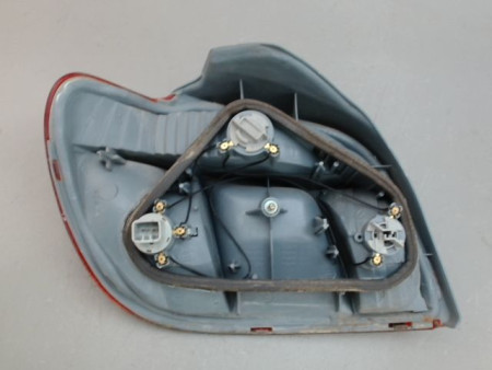 FEU ARRIERE DROIT TOYOTA YARIS