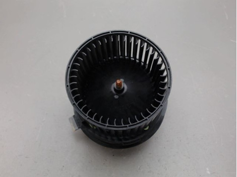 MOTEUR VENTILATEUR CHAUFFAGE DACIA DUSTER