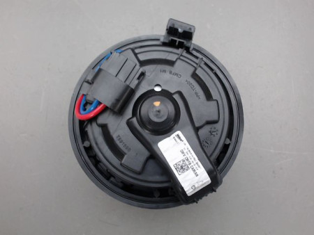 MOTEUR VENTILATEUR CHAUFFAGE DACIA DUSTER
