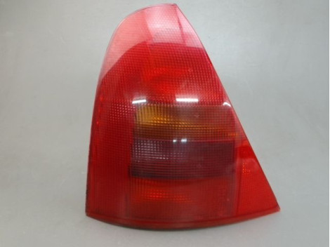 FEU ARRIERE GAUCHE  RENAULT CLIO