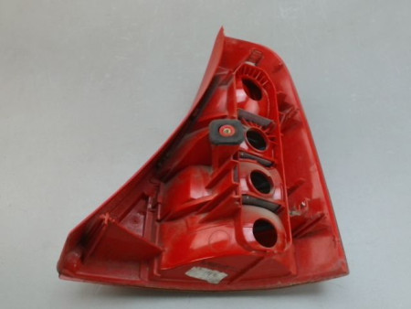 FEU ARRIERE GAUCHE  RENAULT CLIO
