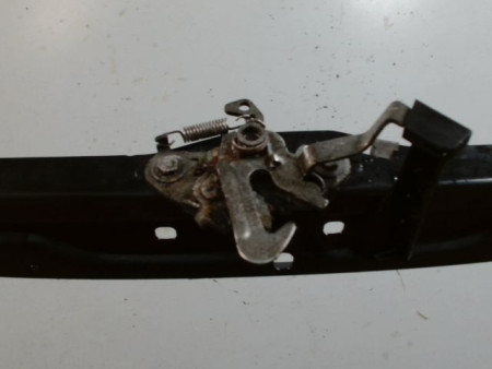 TRAVERSE SUPERIEURE ARMATURE AVANT PEUGEOT 206