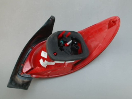 FEU ARRIERE GAUCHE  PEUGEOT 206