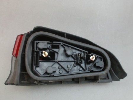FEU ARRIERE DROIT PEUGEOT 106