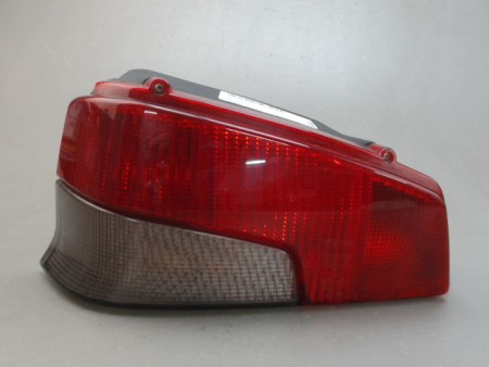 FEU ARRIERE GAUCHE  PEUGEOT 106