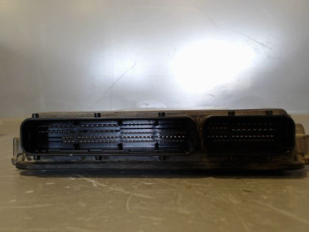 CALCULATEUR MOTEUR TOYOTA YARIS