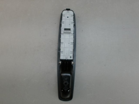 COMMANDE LEVE-GLACE PORTE AVG RENAULT MEGANE