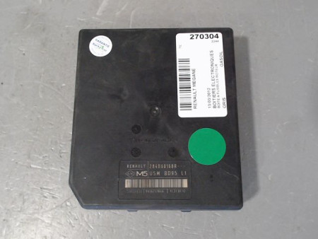 BOITE A FUSIBLES RENAULT MEGANE