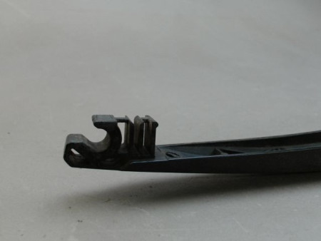 BRAS ESSUIE-GLACE ARRIERE TOYOTA YARIS