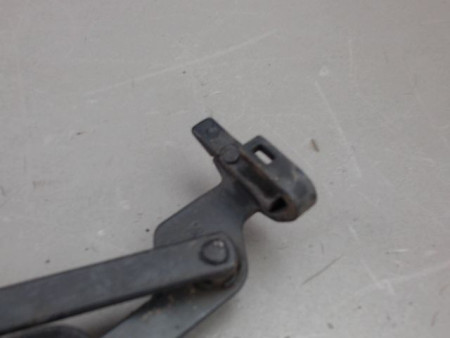 BRAS ESSUIE-GLACE AVANT TOYOTA YARIS