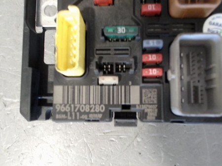 BOITE A FUSIBLES PEUGEOT 307