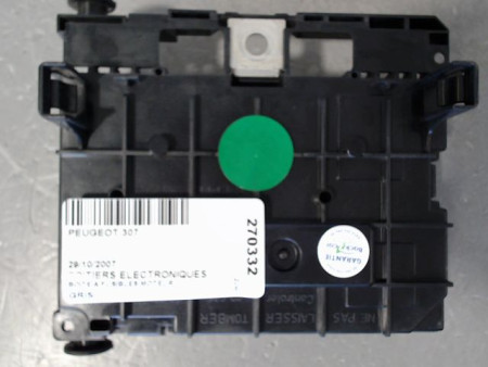 BOITE A FUSIBLES PEUGEOT 307