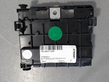 BOITE A FUSIBLES PEUGEOT 3008