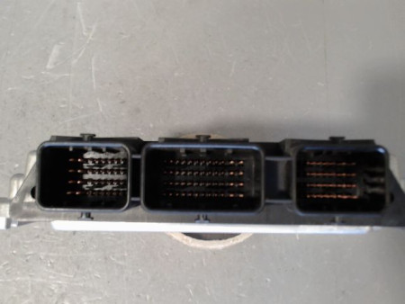 CALCULATEUR MOTEUR FORD C-MAX