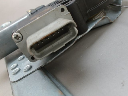 MECANISME LEVE-GLACE AVANT GAUCHE DACIA LOGAN