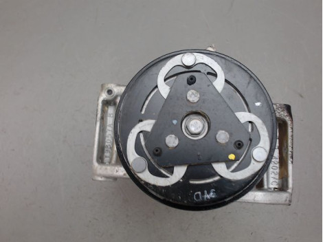 COMPRESSEUR AIR CONDITIONNE DACIA DUSTER