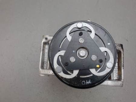 COMPRESSEUR AIR CONDITIONNE DACIA DUSTER
