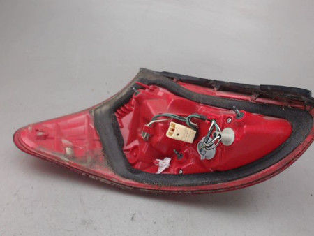FEU ARRIERE DROIT TOYOTA RAV4