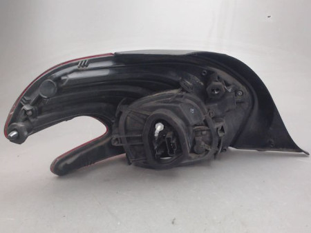 FEU ARRIERE DROIT PEUGEOT 208