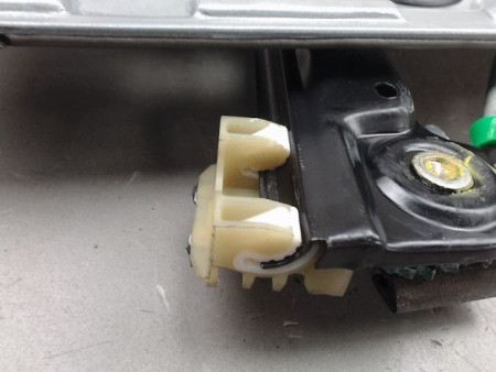 MECANISME LEVE-GLACE AVANT DROIT VOLKSWAGEN POLO