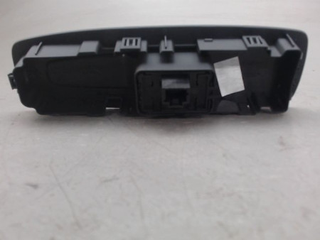 COMMANDE LEVE-GLACE PORTE AVD RENAULT MEGANE