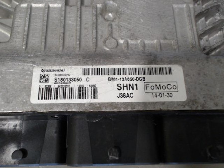 CALCULATEUR MOTEUR FORD FOCUS