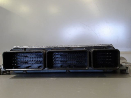 CALCULATEUR MOTEUR DACIA DUSTER