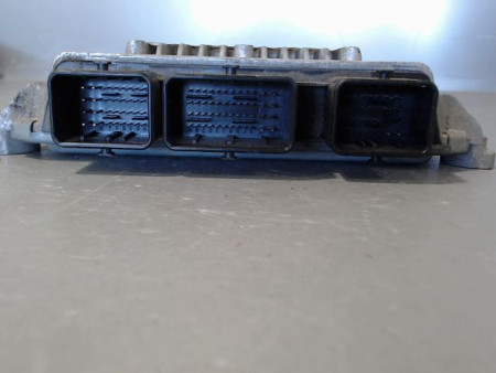 CALCULATEUR MOTEUR PEUGEOT 406