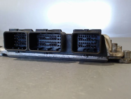 CALCULATEUR MOTEUR PEUGEOT 206