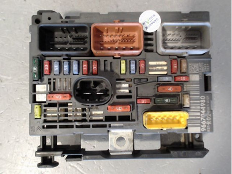 BOITE A FUSIBLES CITROEN C5