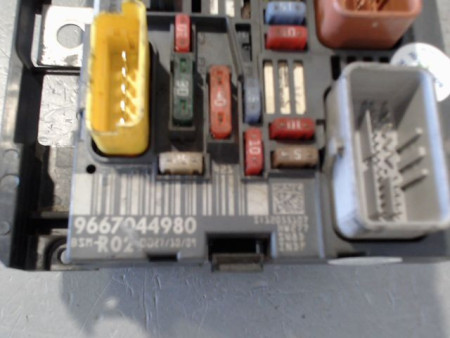 BOITE A FUSIBLES CITROEN C5