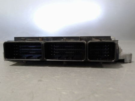 CALCULATEUR MOTEUR RENAULT CLIO