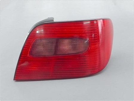 FEU ARRIERE DROIT CITROEN XSARA