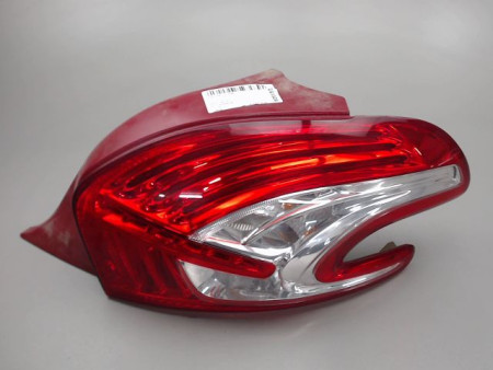 FEU ARRIERE DROIT PEUGEOT 208