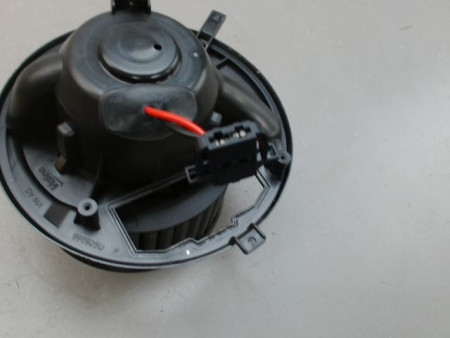 MOTEUR VENTILATEUR CHAUFFAGE VOLKSWAGEN TOURAN