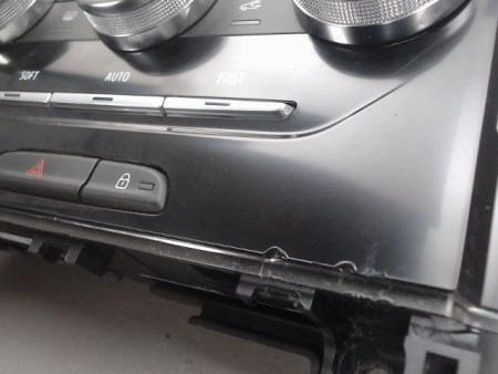 ECRAN GPS RENAULT MEGANE