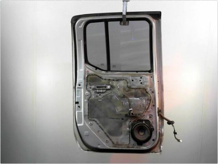 PORTE ARRIERE GAUCHE NISSAN NAVARA PICKUP DBL CAB. 05-10