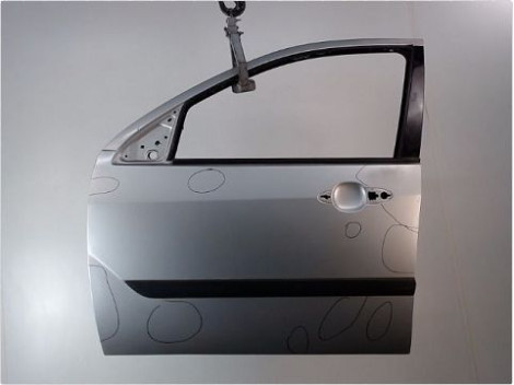 PORTE AVANT GAUCHE FORD FOCUS 98-04