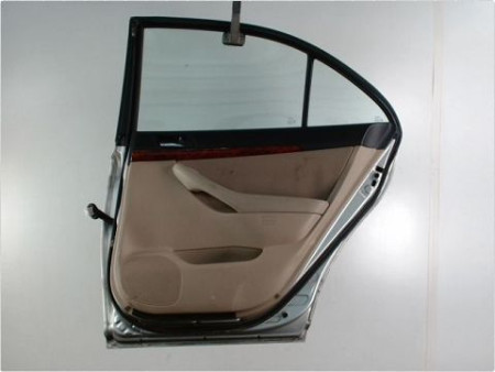 PORTE ARRIERE DROIT TOYOTA AVENSIS