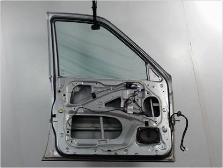 PORTE AVANT GAUCHE NISSAN TERRANO