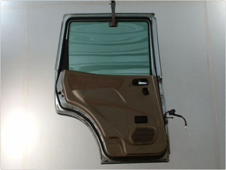 PORTE ARRIERE GAUCHE NISSAN TERRANO