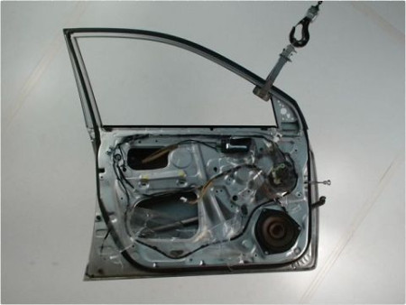 PORTE AVANT GAUCHE TOYOTA COROLLA