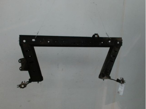 TRAVERSE INFERIEURE ARMATURE AVANT RENAULT KANGOO