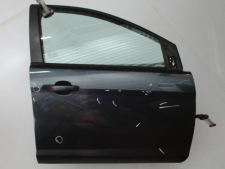 PORTE AVANT DROIT FORD FOCUS