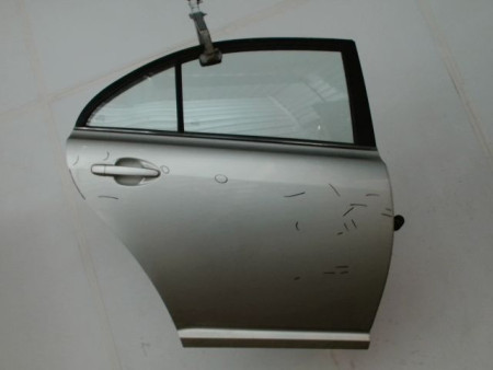 PORTE ARRIERE DROIT TOYOTA AVENSIS