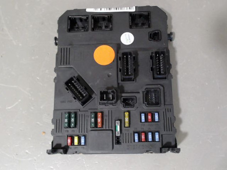 BOITIER GESTION HABITACLE PEUGEOT 206