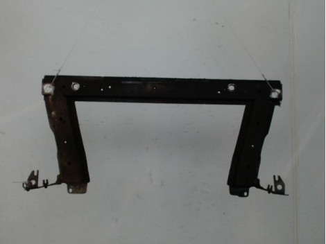 TRAVERSE INFERIEURE ARMATURE AVANT RENAULT MEGANE