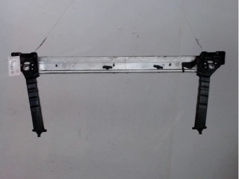 TRAVERSE INFERIEURE ARMATURE AVANT RENAULT MEGANE