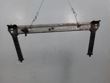 TRAVERSE INFERIEURE ARMATURE AVANT RENAULT MEGANE