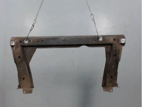 TRAVERSE INFERIEURE ARMATURE AVANT RENAULT MEGANE